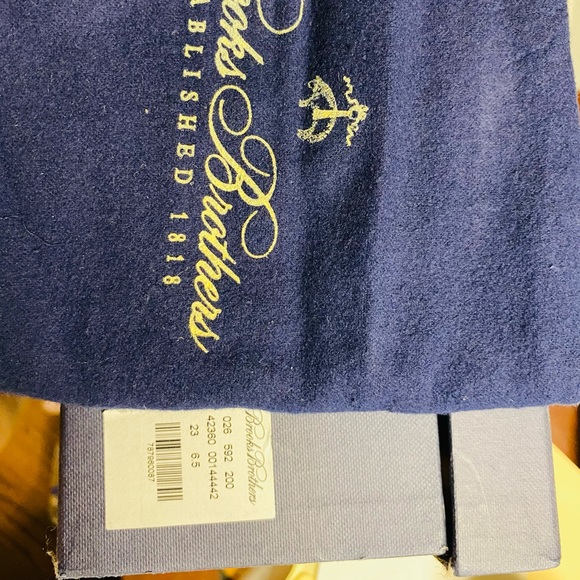 Brooks Brothers Logo Sneakers NWT - Picture 2 of 9
